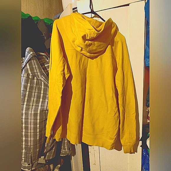 Selling my American Eagle hoodie mens size medium - Picture 2 of 3